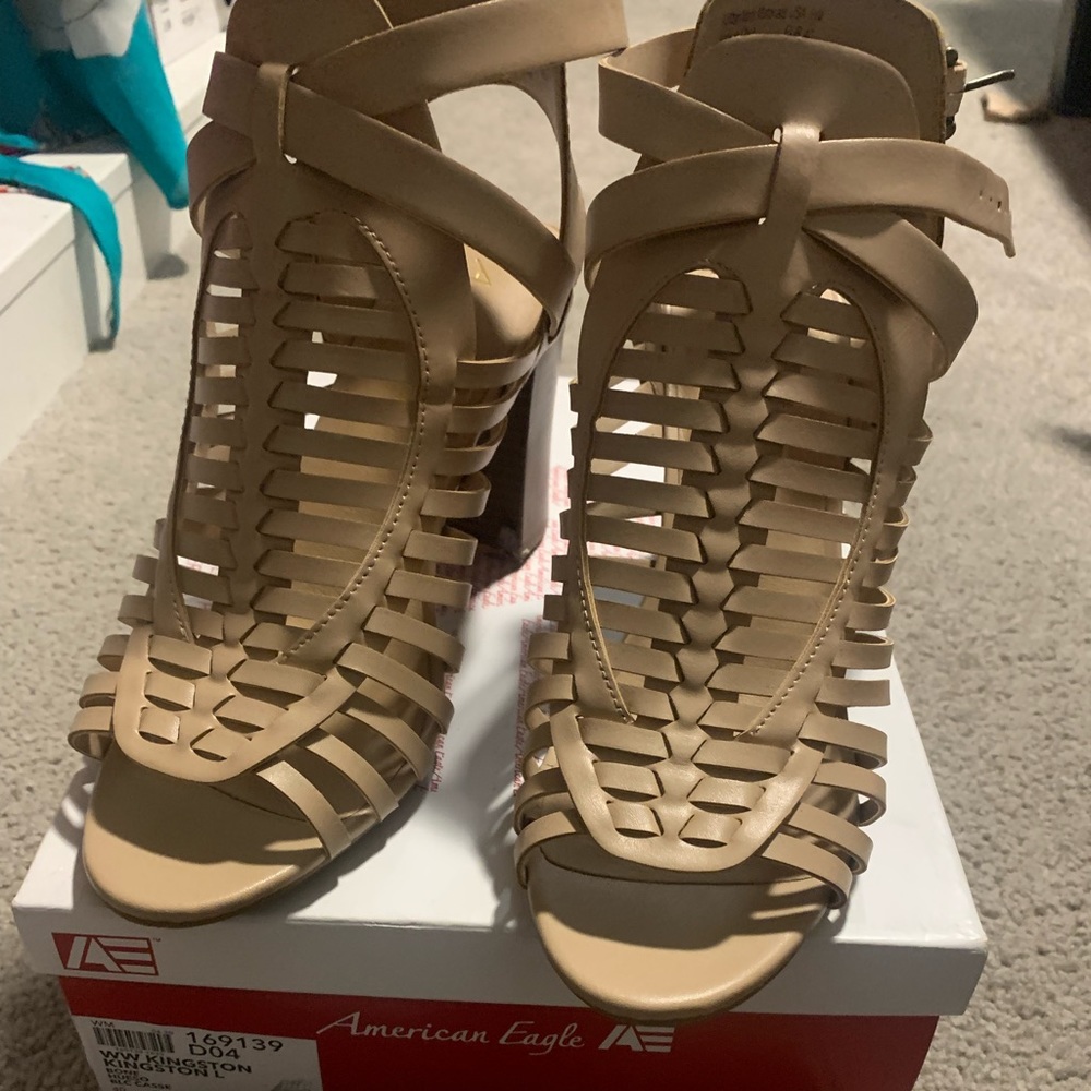 Chunky heel shoe